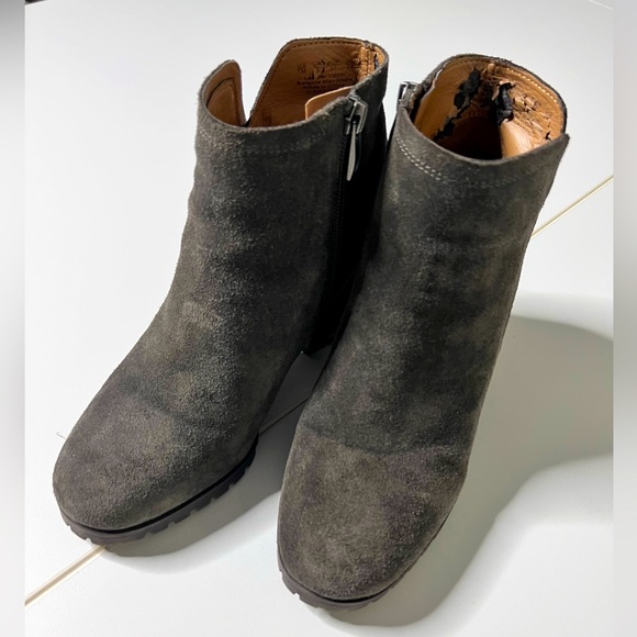 Franco Sarto bootees grey exterior good condition size 7 - Picture 1 of 6